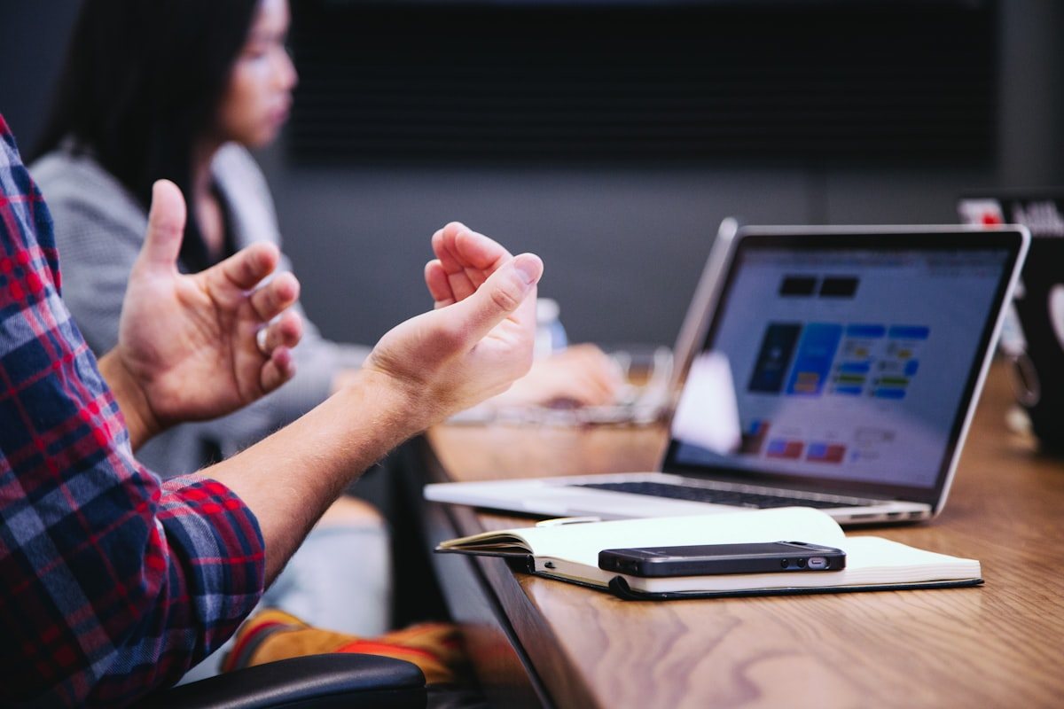 Riunione di lavoro in uno studio professionale